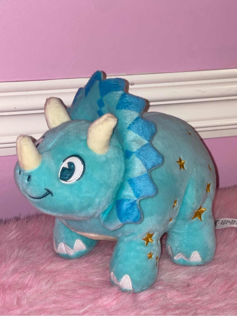 Disney animal kingdom dinosaur triceratops stuffed animal plush Dinoland toy
